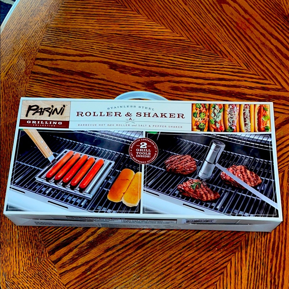 NIB Parini Stainless Steel Hot Dog Roller And Salt & Pepper Shakers Set